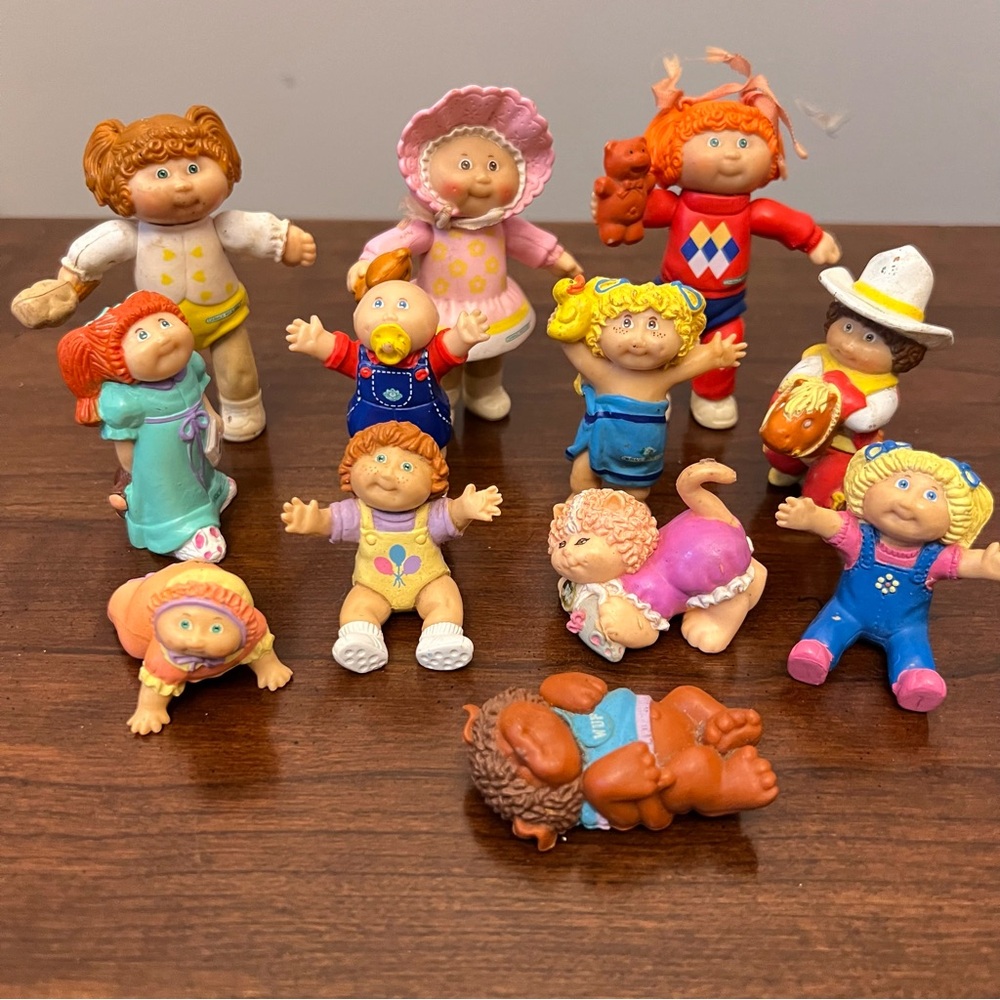 Vintage Cabbage Patch figures